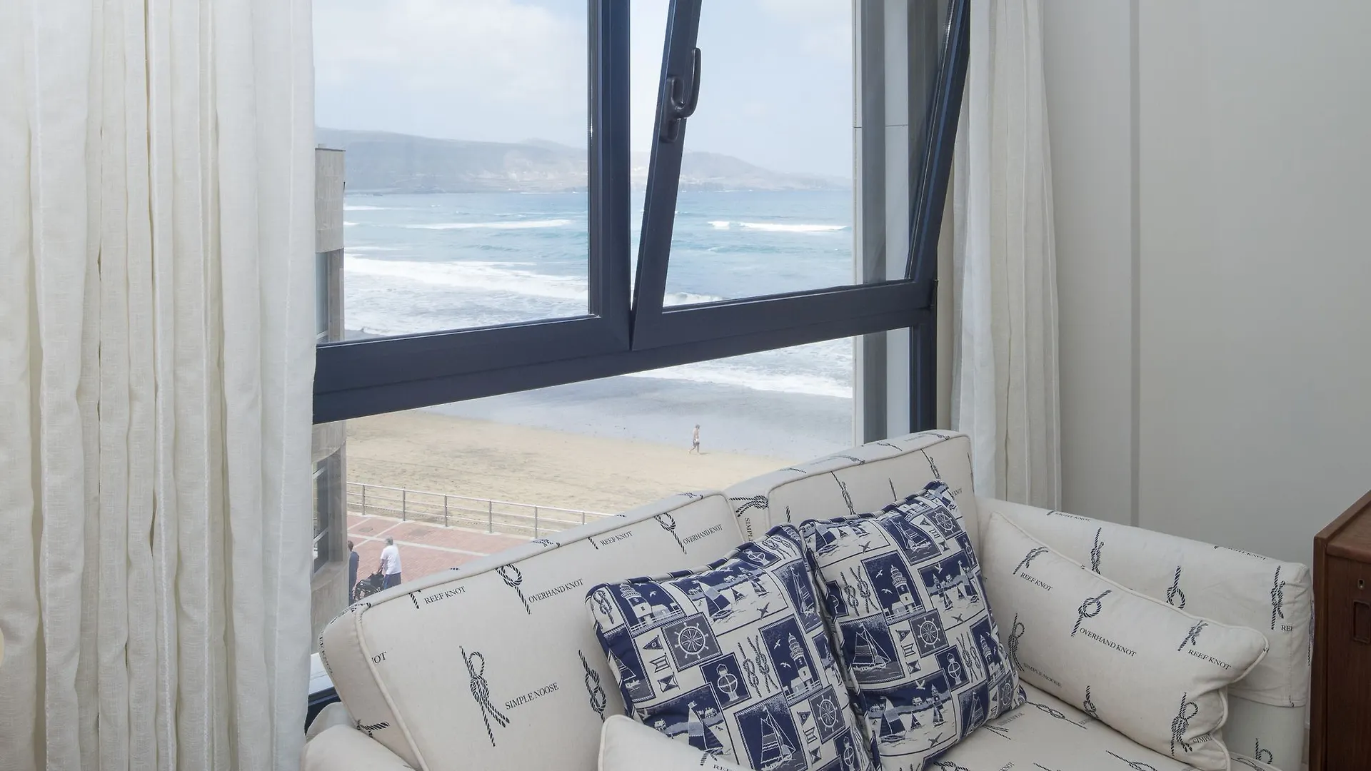 Charming Beachfront Apartment Las Palmas de Gran Canaria